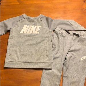 Nike sweat pants set